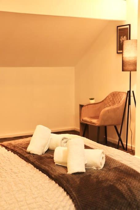 Charming 3 Bedroom Property Free Wifi & Parking Leeds  Exterior foto